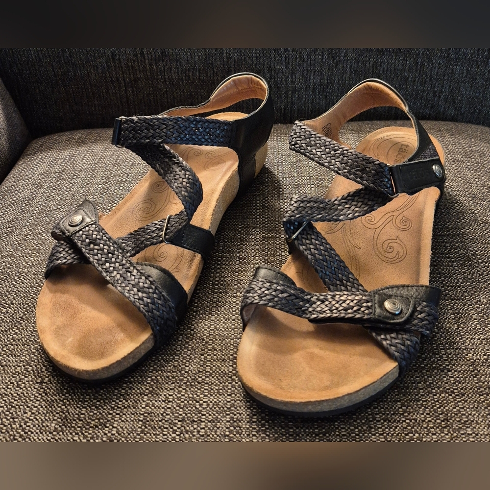 Taos Footwear Black Braided Strappy Sandals